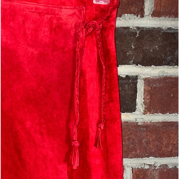 Custom made vintage Red suede wrap skirt by Patricia Wolfe in Texas - Picture 7 of 11